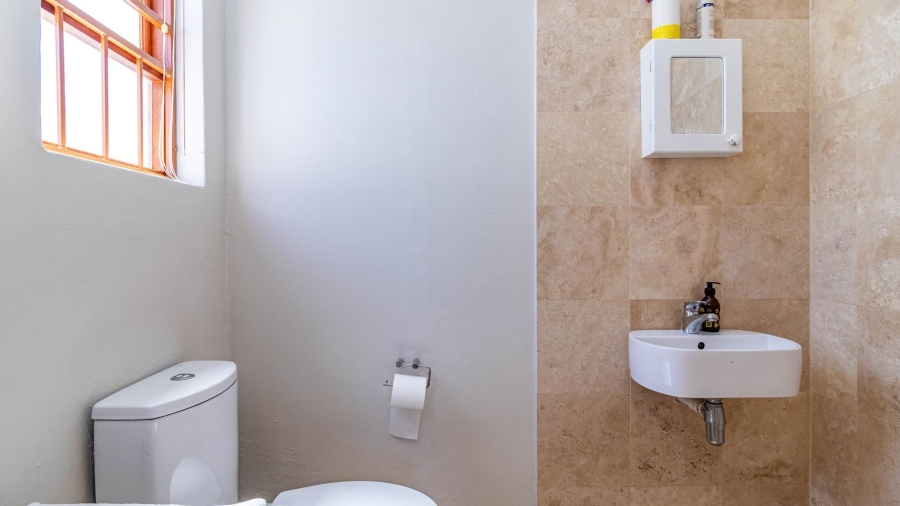 4 Bedroom Property for Sale in Kleinmond Western Cape